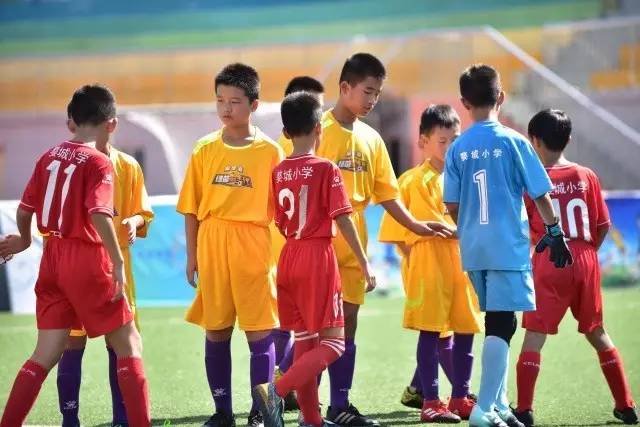 上海申花足球俱乐部举行2026赛季出征仪式